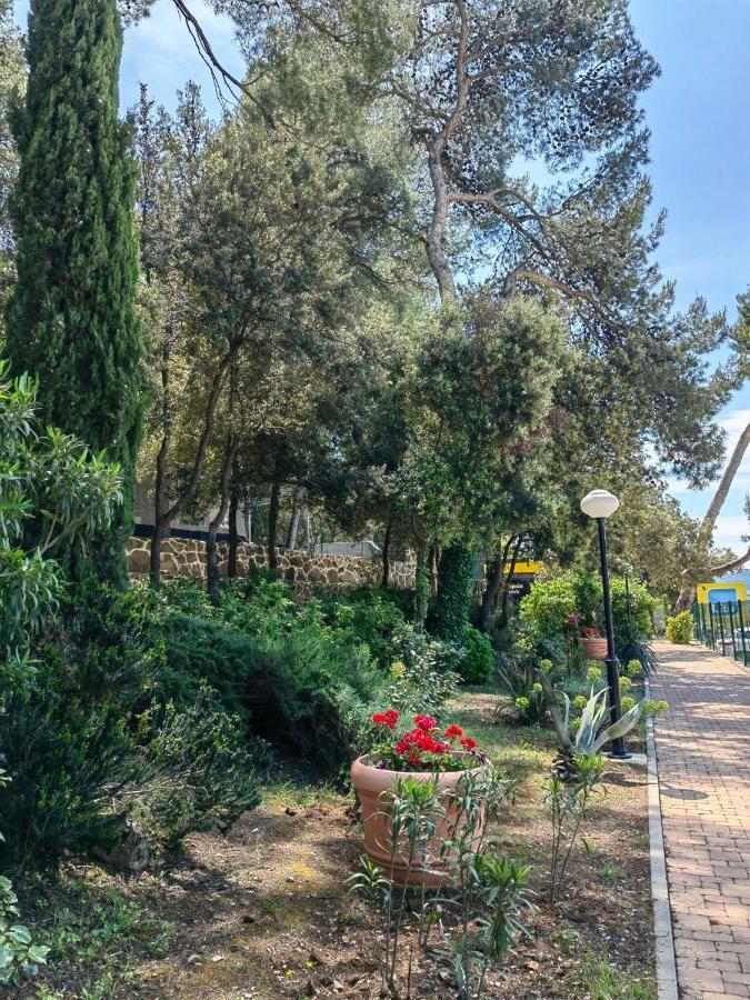 Mobile Home Tonka Biograd Na Moru Exterior foto